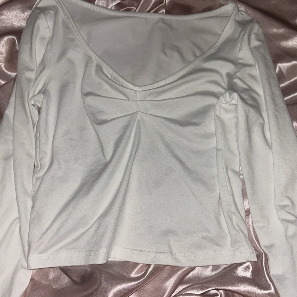 basic white top